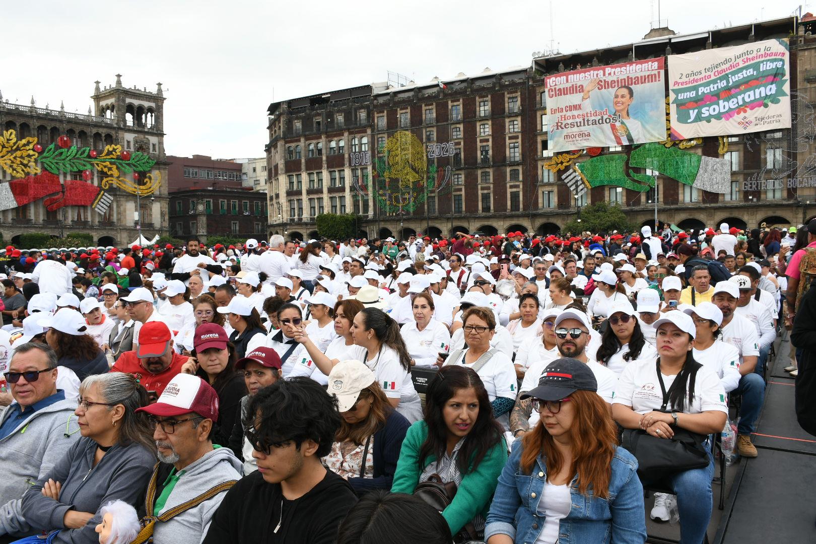 Asamblea informativa de la presidenta Claudia Sheinbaum Pardo en el Zócalo de la Ciudad de México 